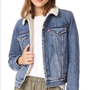 Levis Sherpa Jacket size Small